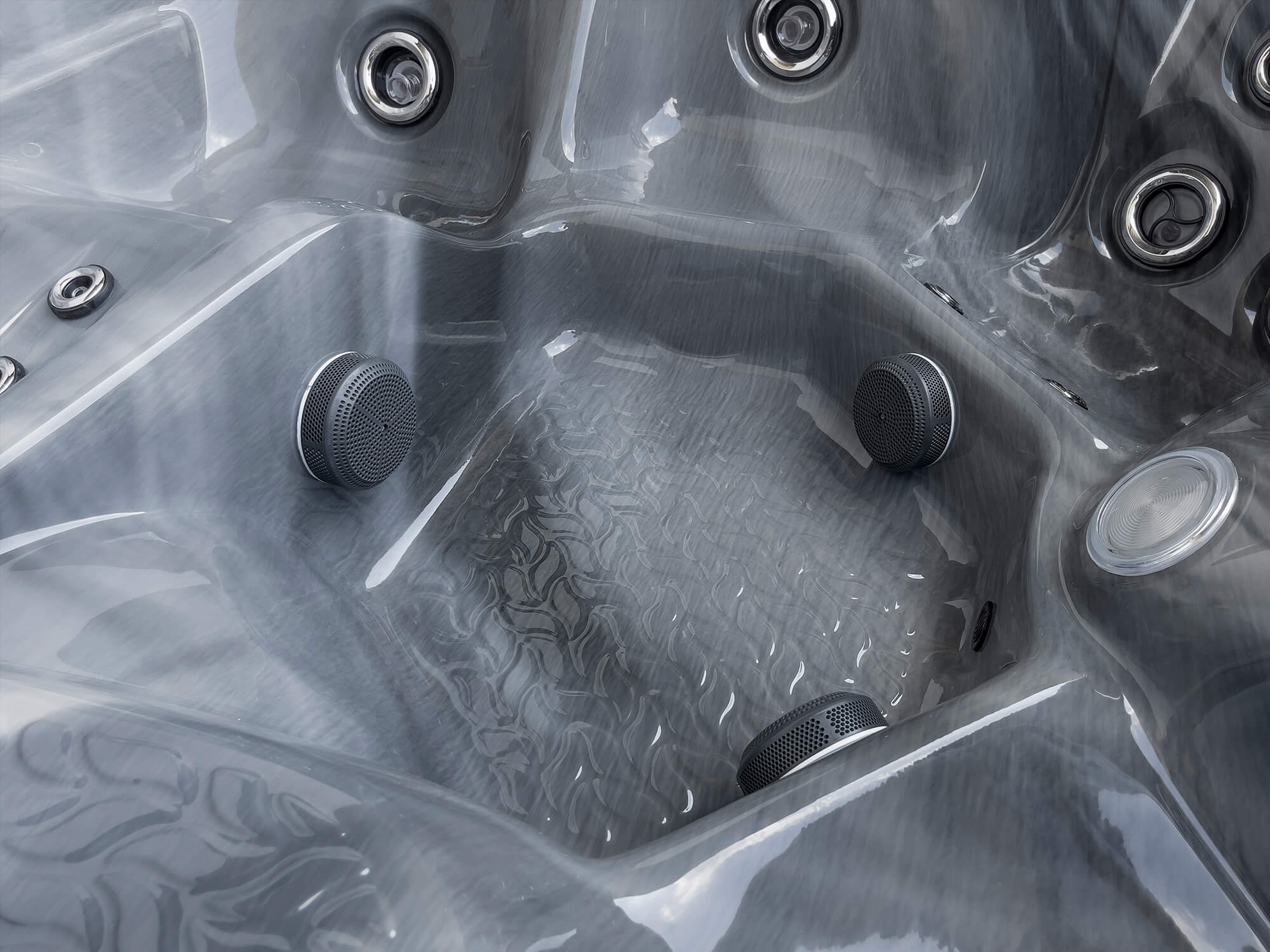 Erebus hot tub gallery image 4