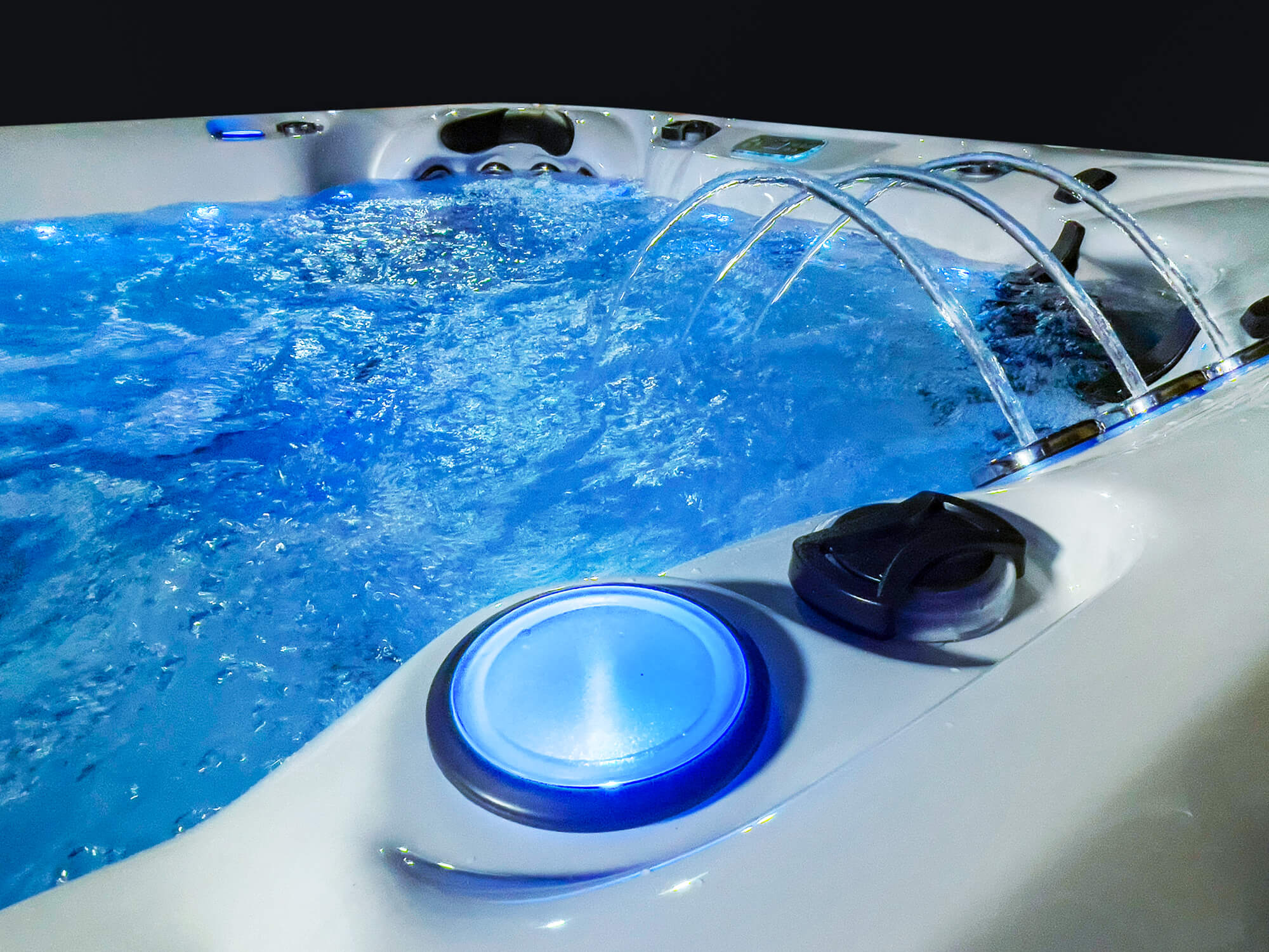 Mariana hot tub gallery image 4